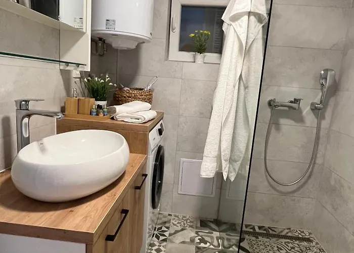 Apartament Lalica *
