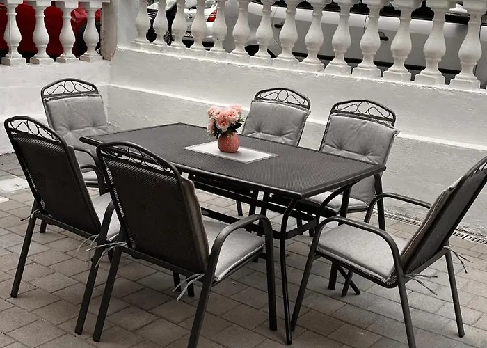 Apartament Lalica *