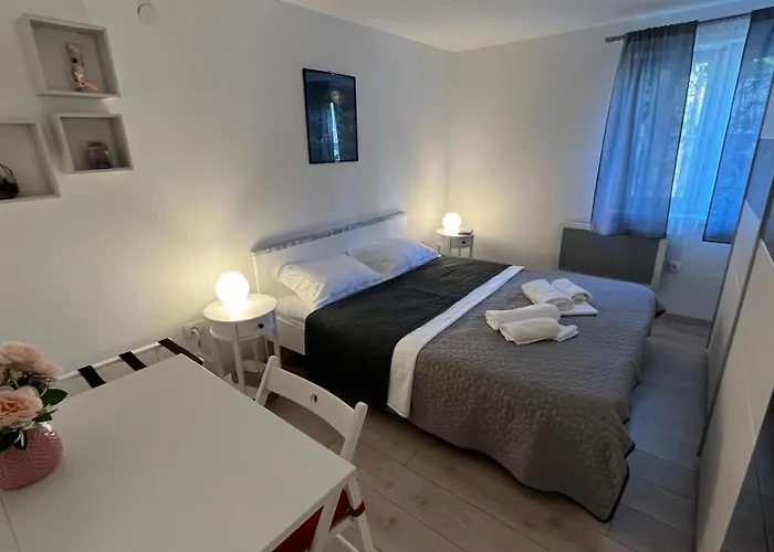 Apartament Lalica *